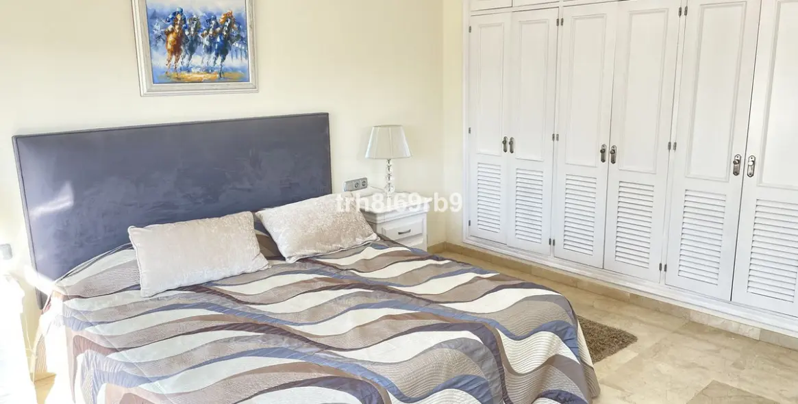 Продажа  отдельно стоящей виллы в New Golden Mile 9