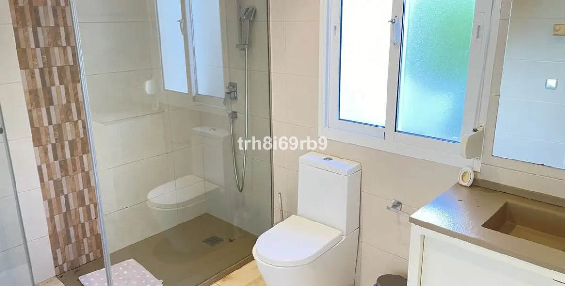 Продажа  отдельно стоящей виллы в New Golden Mile 12