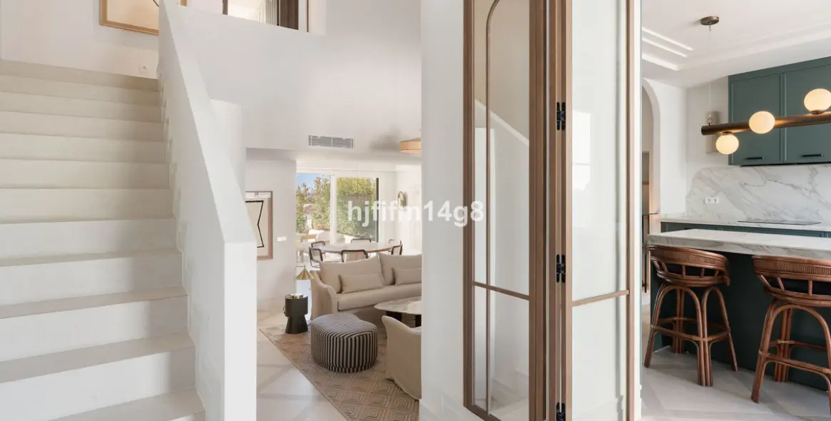 Sale of townhouse in La Colina 22