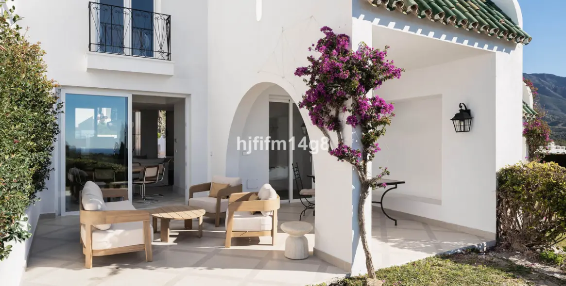 Sale of townhouse in La Colina 29