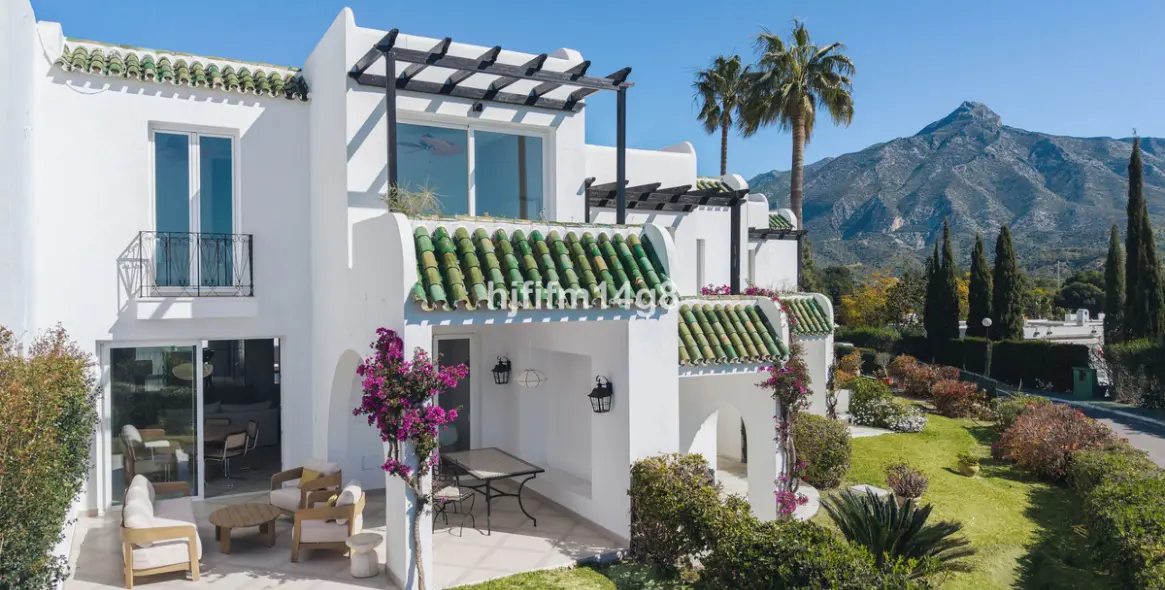 Sale of townhouse in La Colina 1