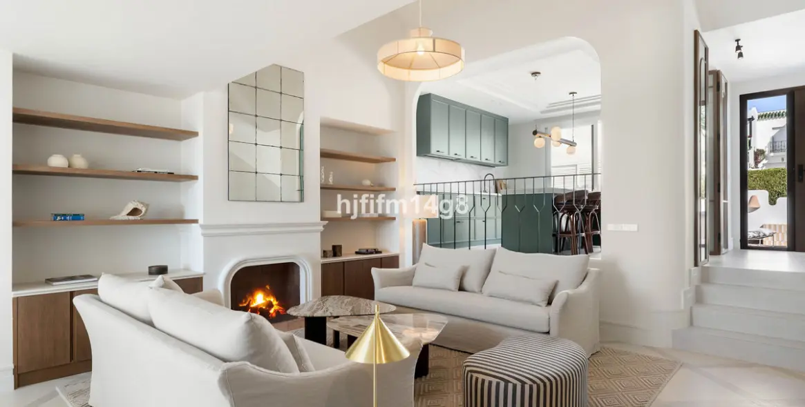 Sale of townhouse in La Colina 6