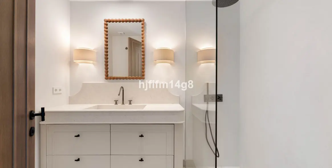 Sale of townhouse in La Colina 11