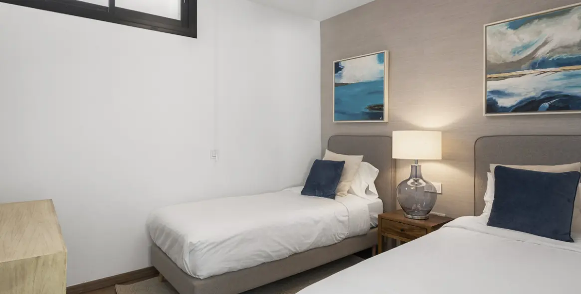 Продажа дома на две семьи в Cabopino 18