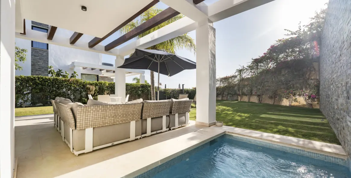 Sale of semi-detached house in Cabopino 24