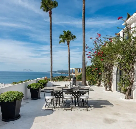 Sale of detached villa in Manilva