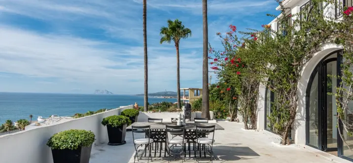 Sale of detached villa in Manilva 0