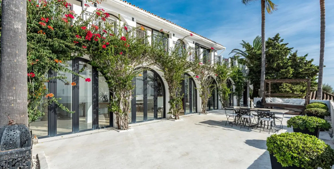 Продажа  отдельно стоящей виллы в Manilva 6