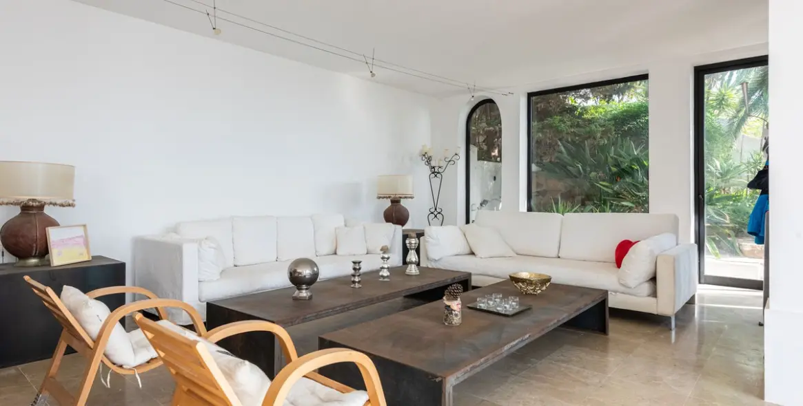 Продажа  отдельно стоящей виллы в Manilva 11