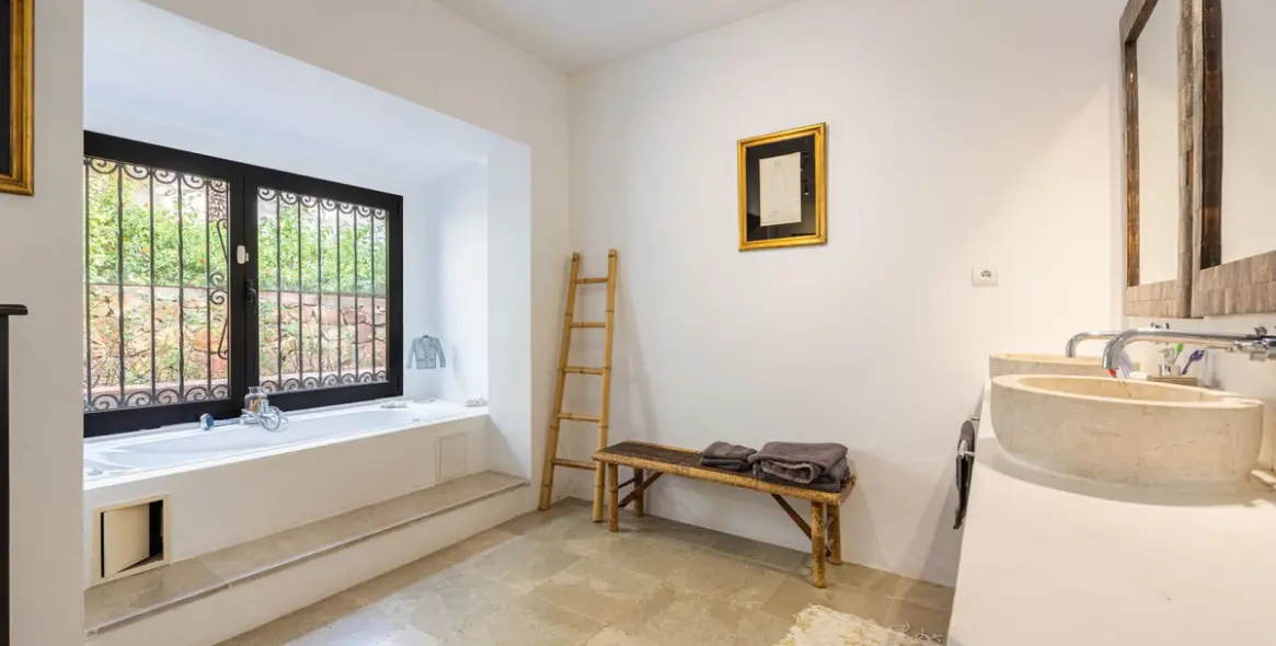 Продажа  отдельно стоящей виллы в Manilva 17