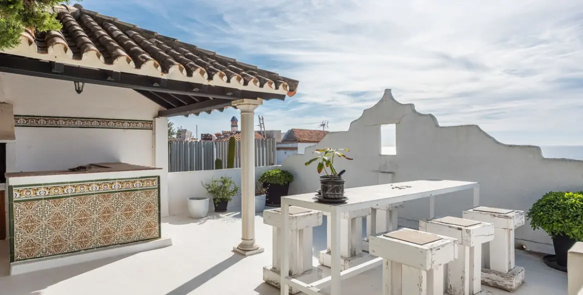 Продажа  отдельно стоящей виллы в Manilva 25