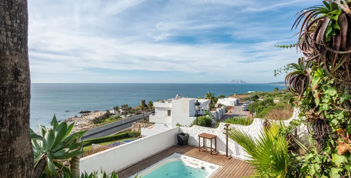 Продажа  отдельно стоящей виллы в Manilva 28