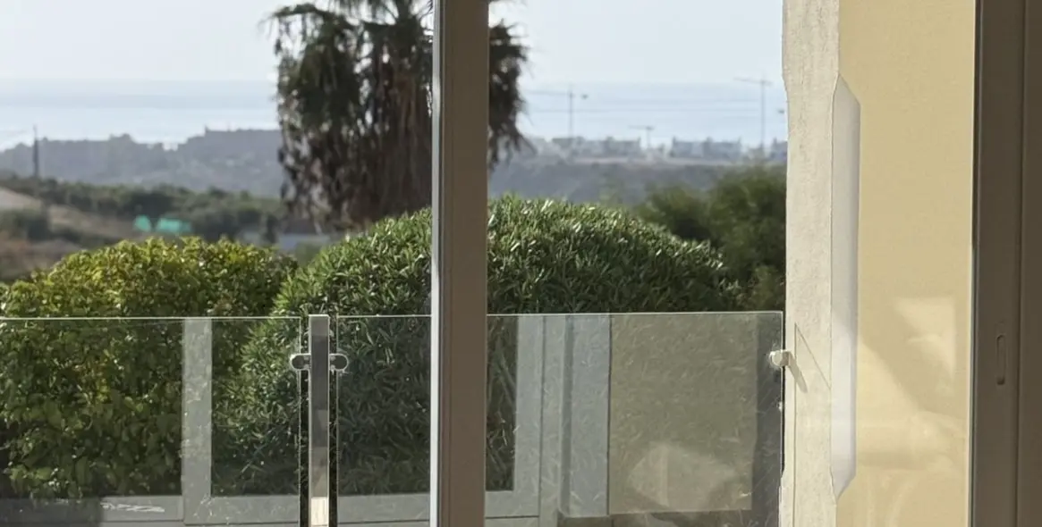 Продажа  отдельно стоящей виллы в Estepona 6