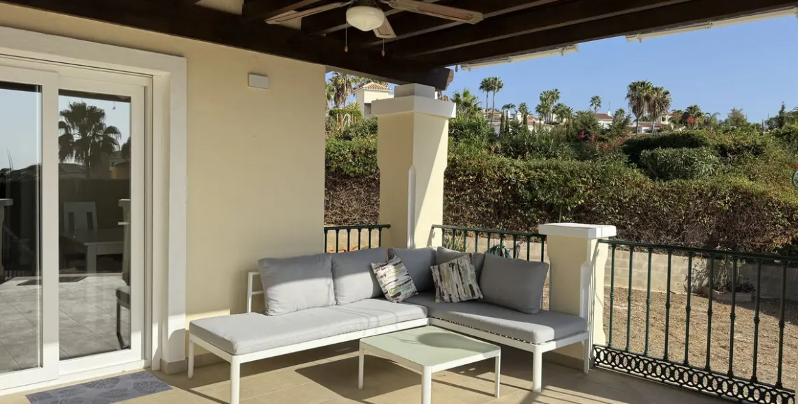 Продажа  отдельно стоящей виллы в Estepona 7