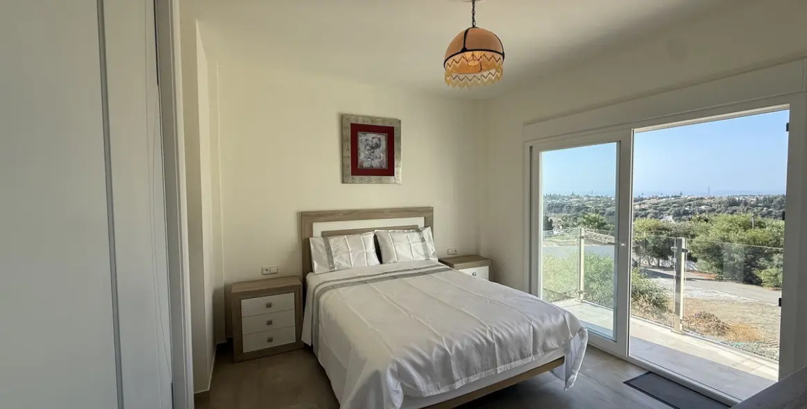 Продажа  отдельно стоящей виллы в Estepona 12