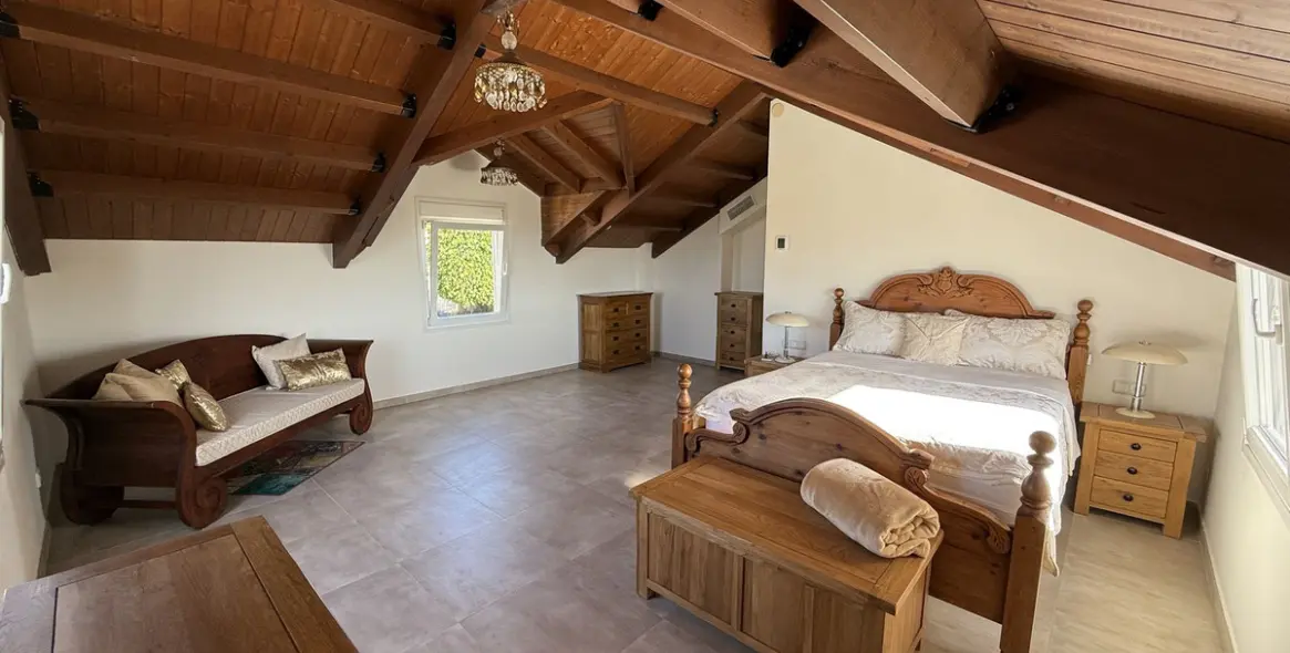 Продажа  отдельно стоящей виллы в Estepona 14