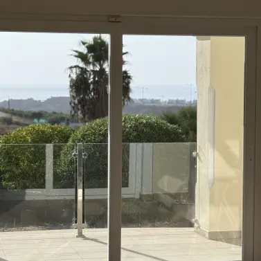 Sale of detached villa in Estepona