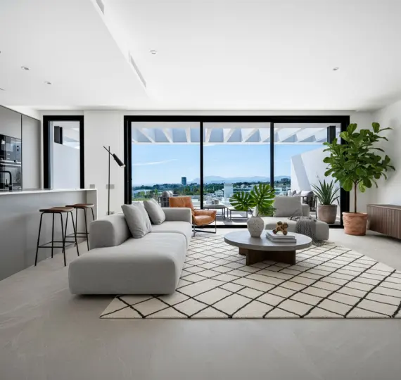 Продажа двухуровневого пентхауса в Marbella