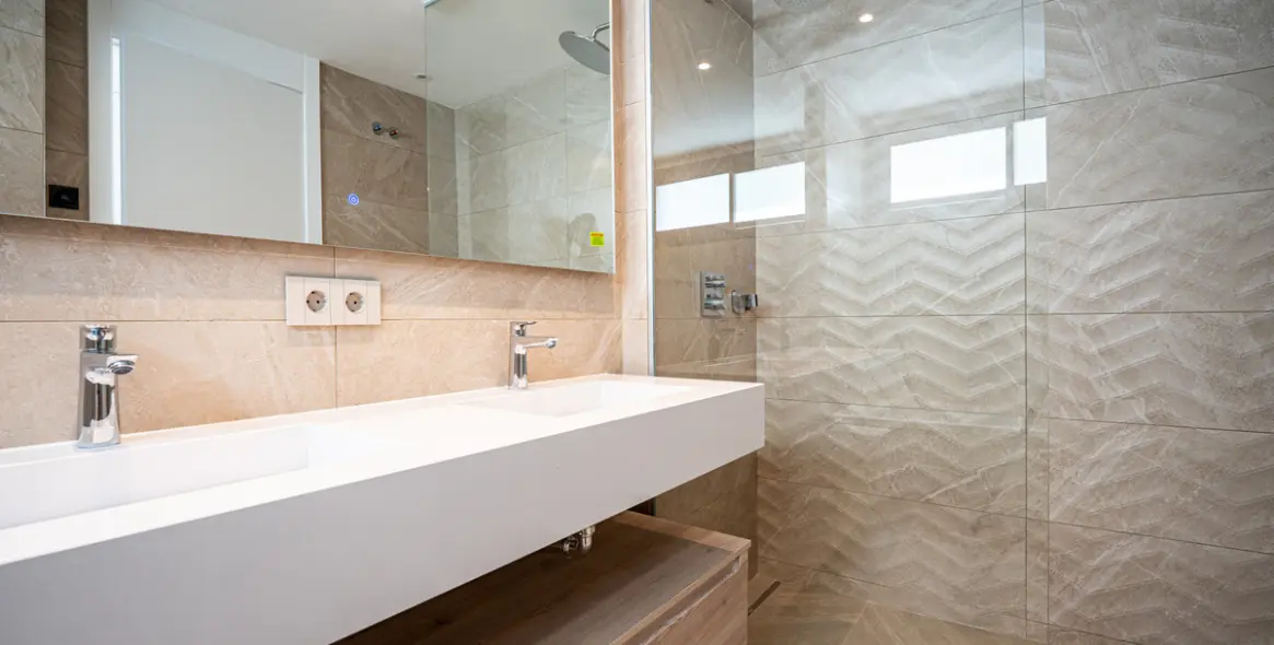 Sale of penthouse duplex in Marbella 16