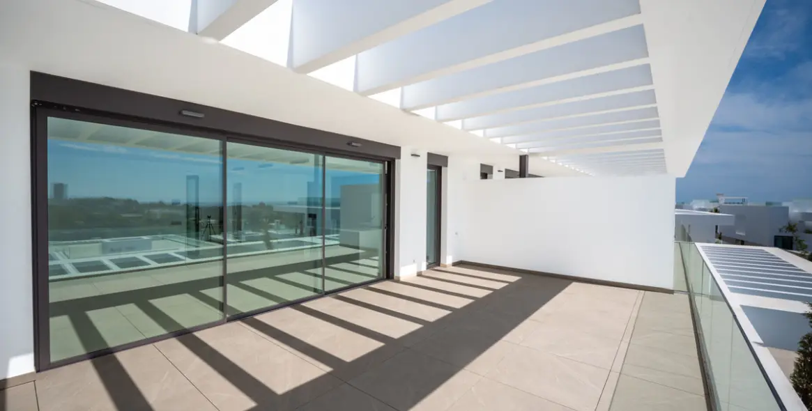 Sale of penthouse duplex in Marbella 28