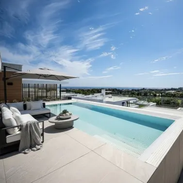 Продажа двухуровневого пентхауса в Marbella