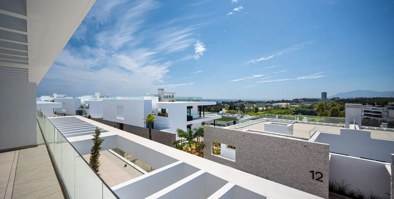 Продажа двухуровневого пентхауса в Marbella 14