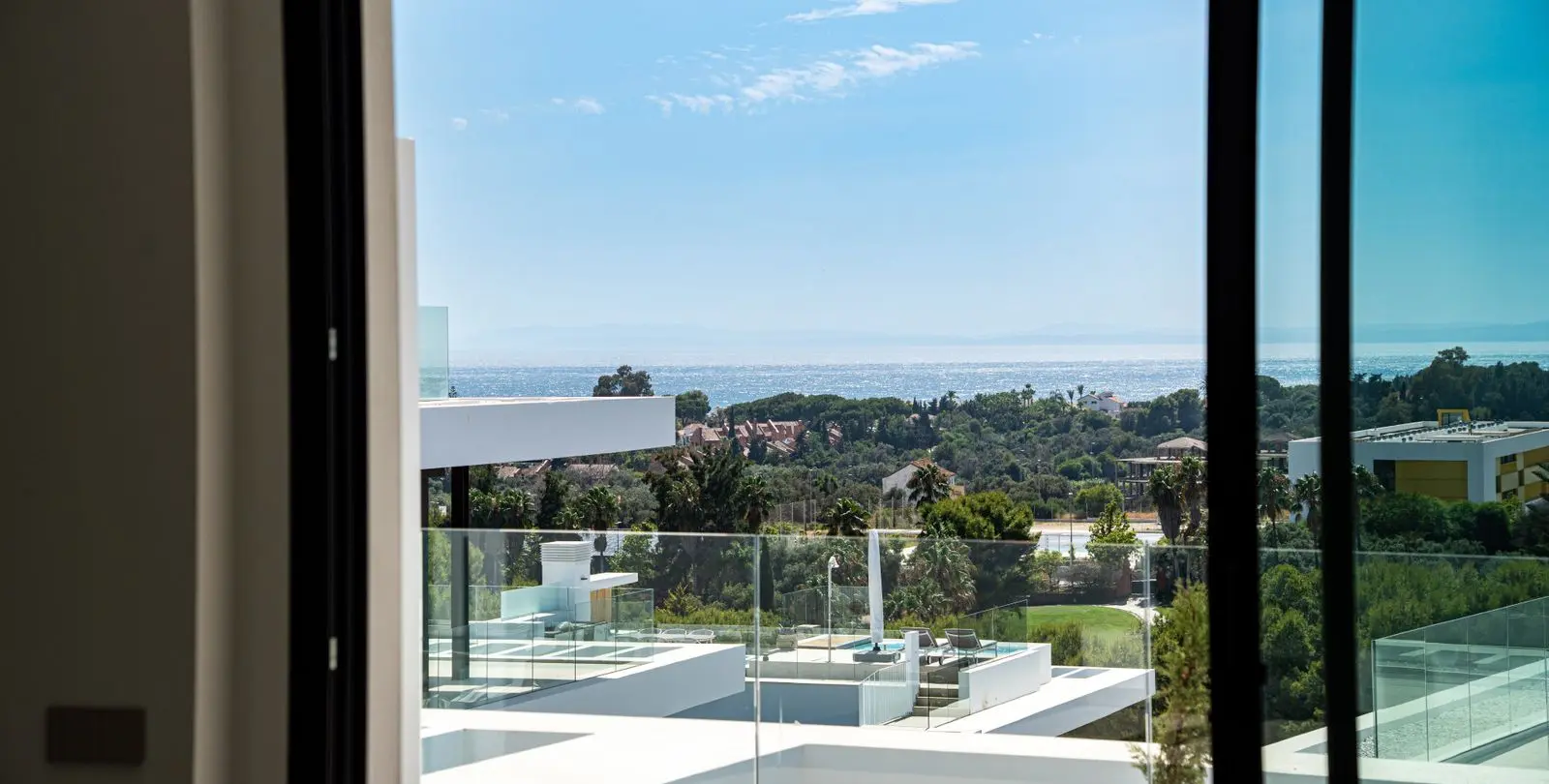 Продажа двухуровневого пентхауса в Marbella 35