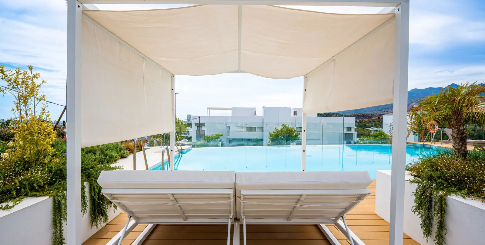 Продажа двухуровневого пентхауса в Marbella 42