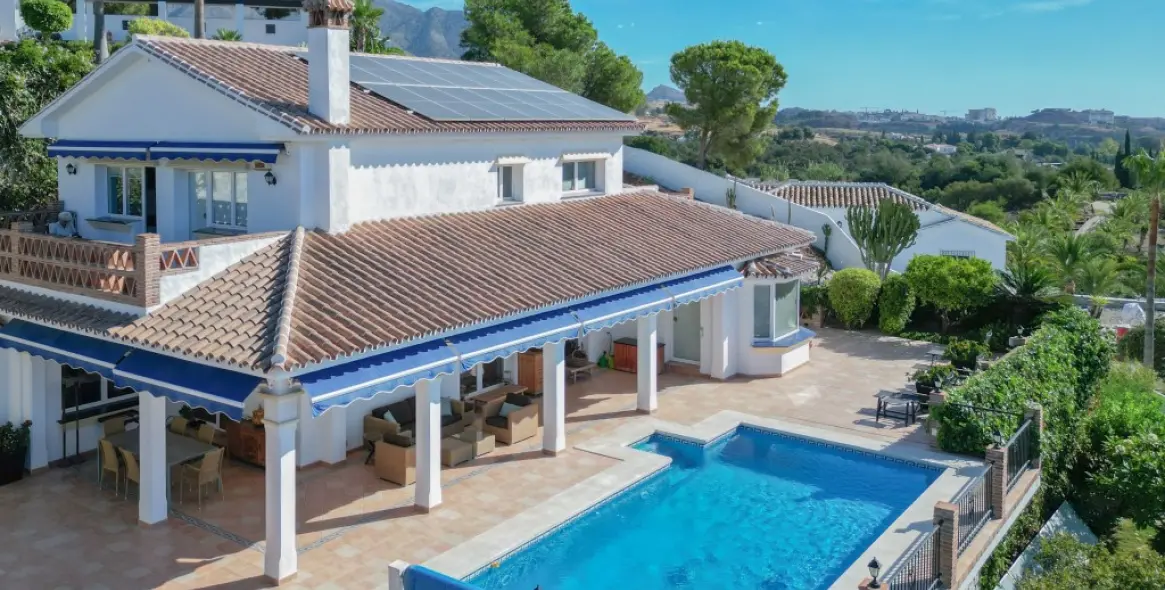 Sale of detached villa in Mijas 2