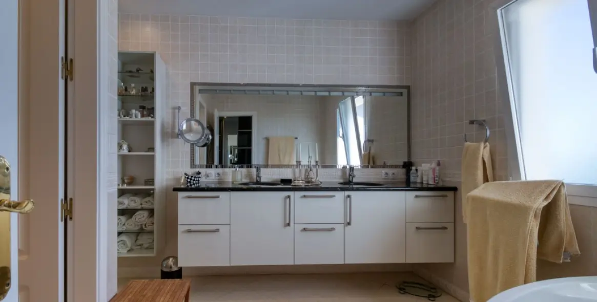 Sale of detached villa in Mijas 34