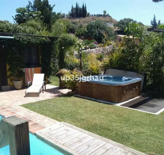 Ground floor apartment R2686784