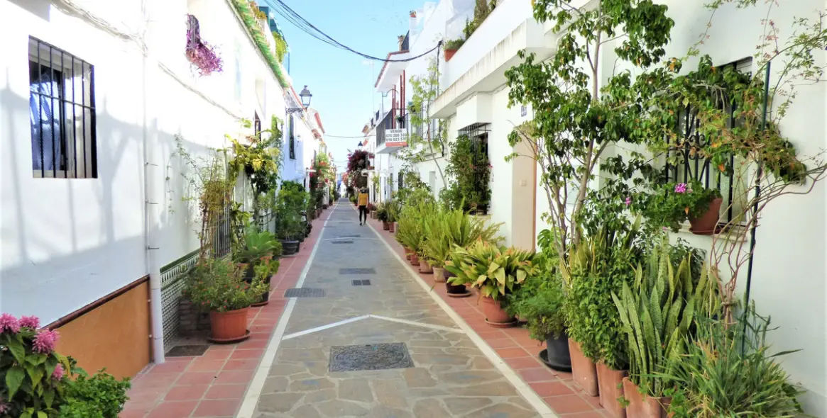 Sale of townhouse in Marbella (district Marbella) 1
