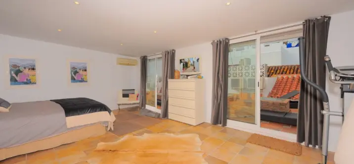 Townhouse R2731415 3