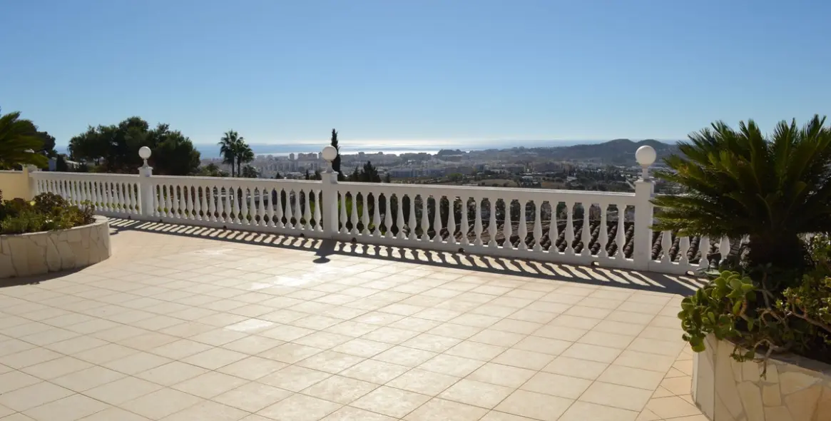 Sale of detached villa in Sierrezuela 4