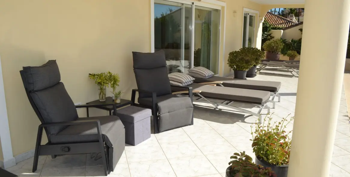 Sale of detached villa in Sierrezuela 14