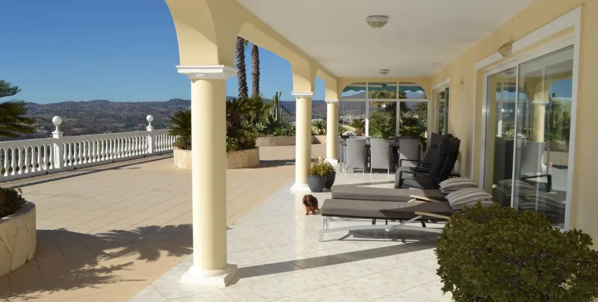 Sale of detached villa in Sierrezuela 15