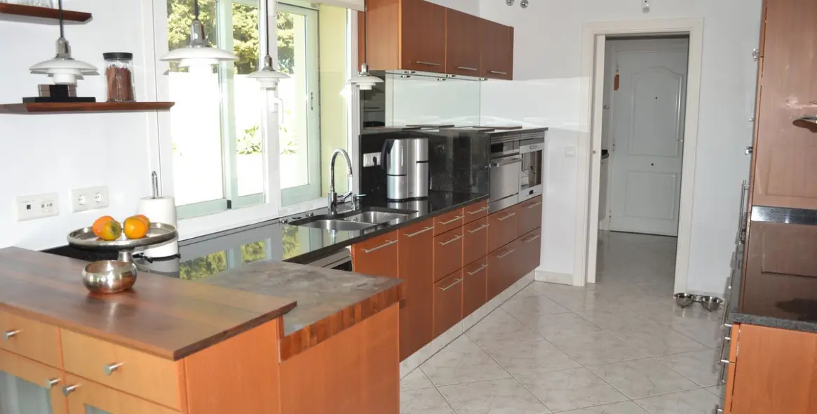 Sale of detached villa in Sierrezuela 20