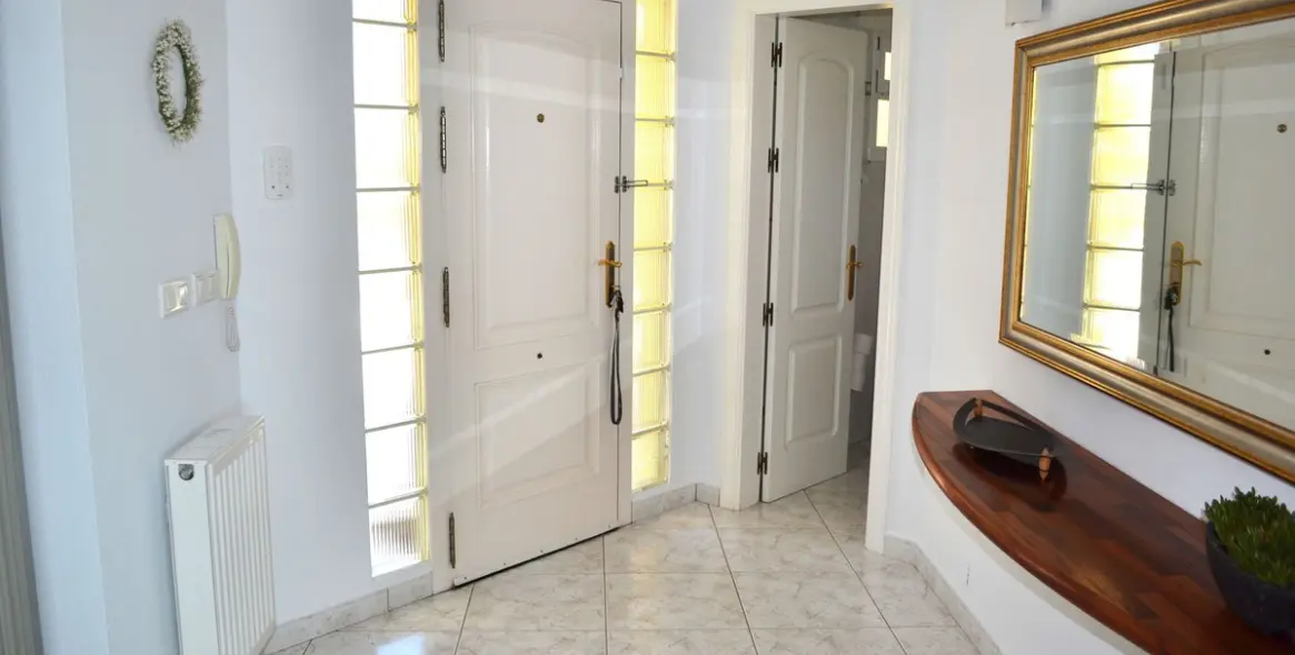 Sale of detached villa in Sierrezuela 36