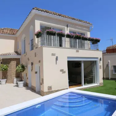 Venta de villa independiente en San Pedro de Alcántara