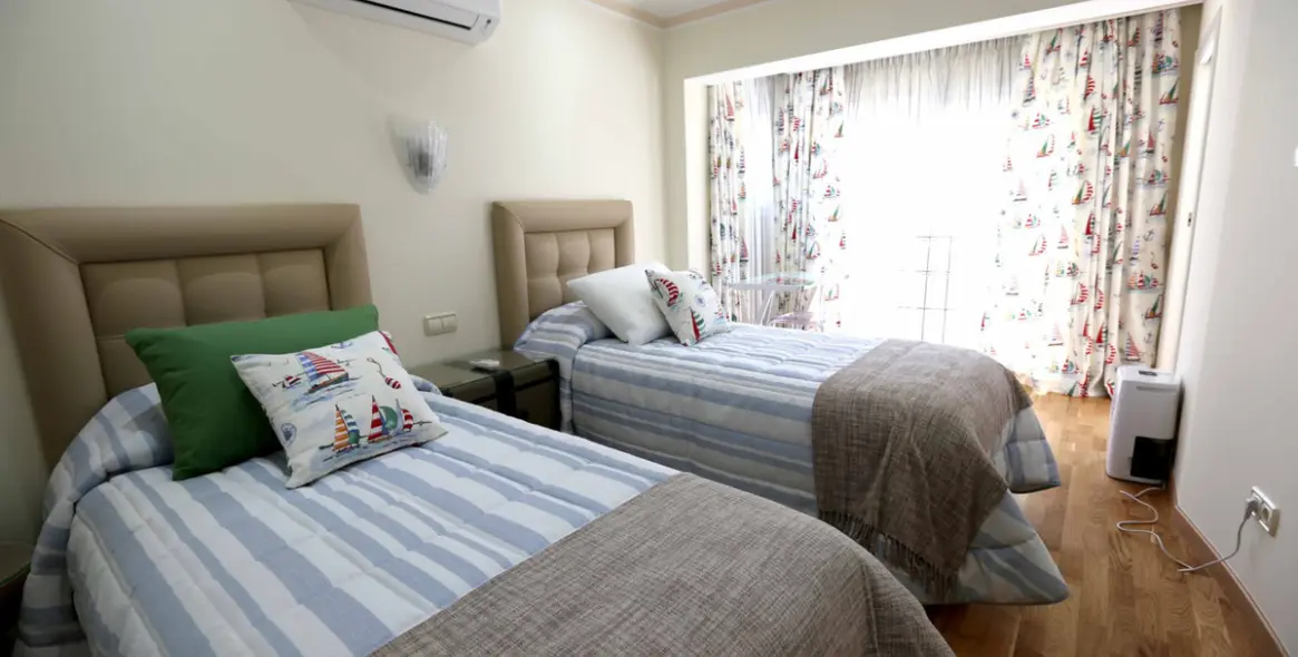 Sale of detached villa in San Pedro de Alcántara 9