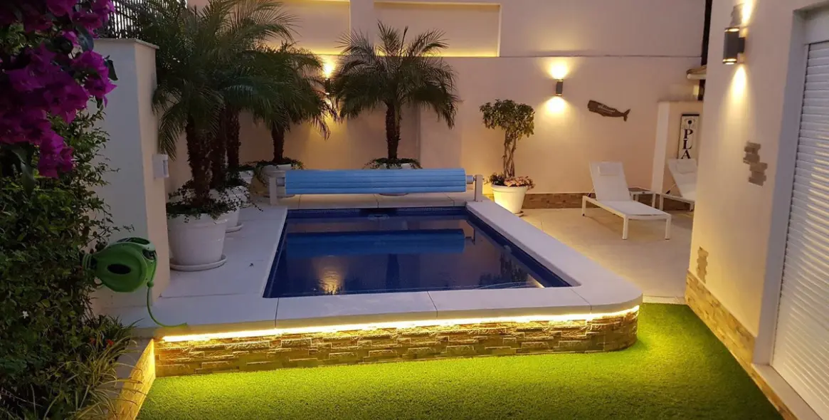 Sale of detached villa in San Pedro de Alcántara 12