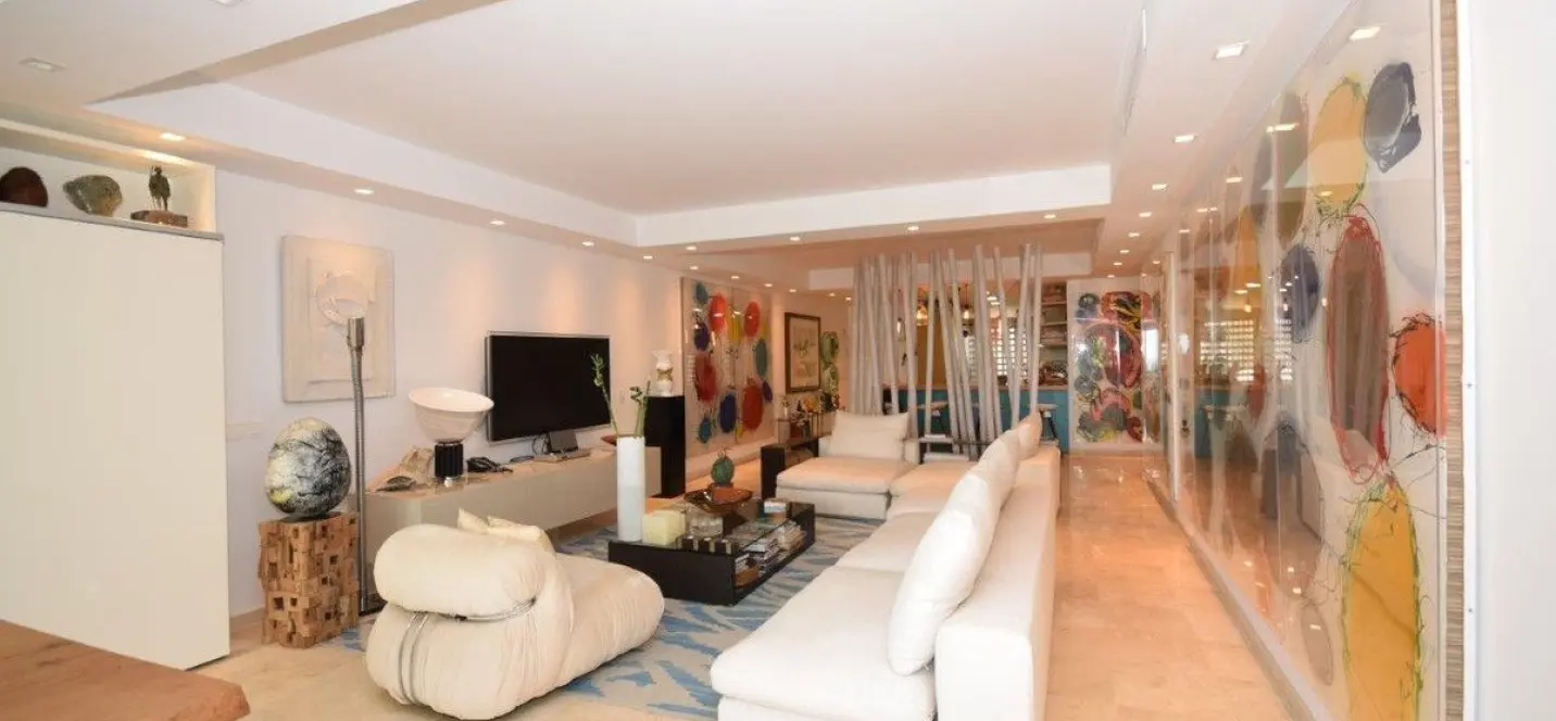 Venta de apartamento en planta media en Costalita 4