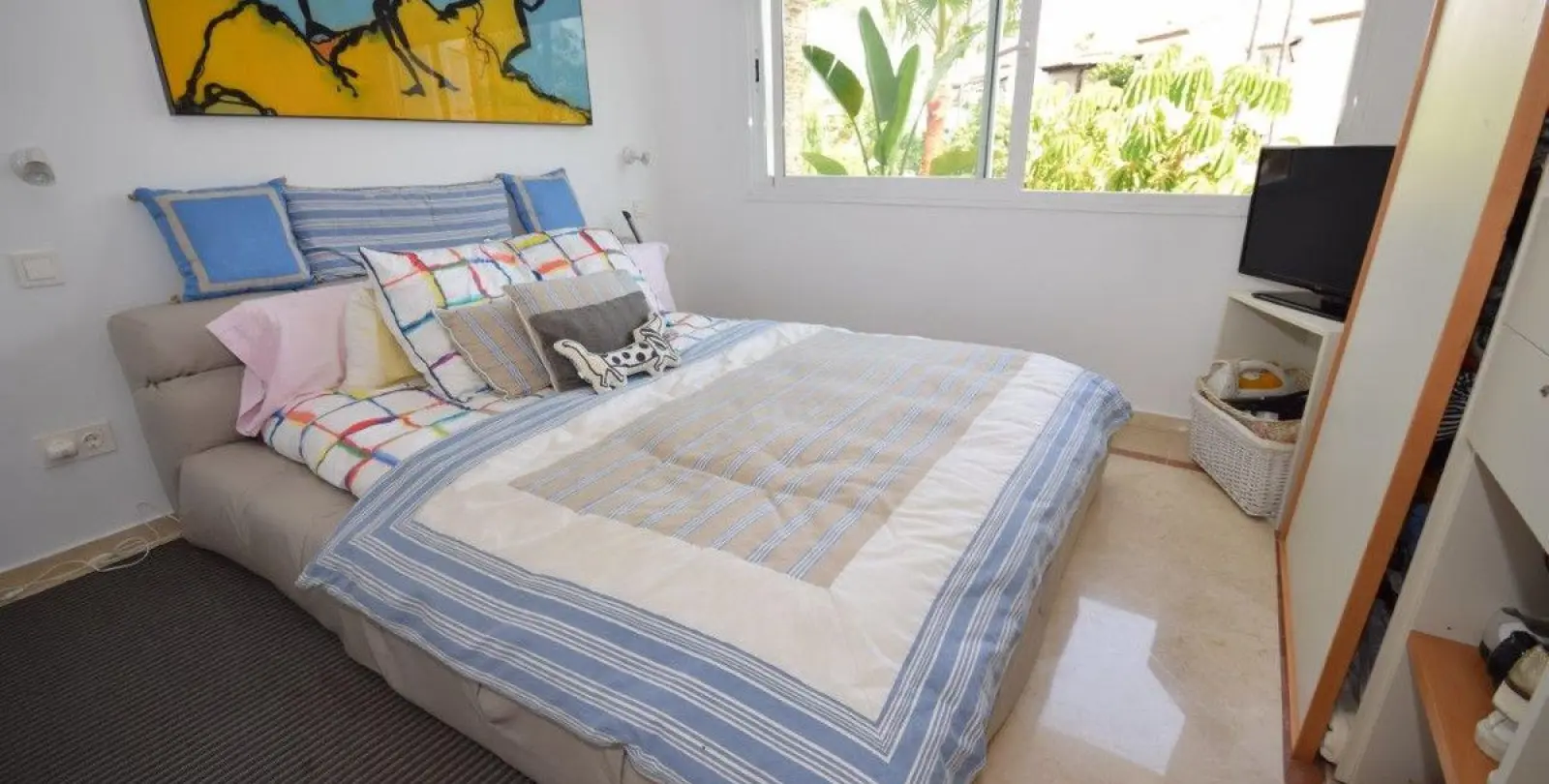 Venta de apartamento en planta media en Costalita 23