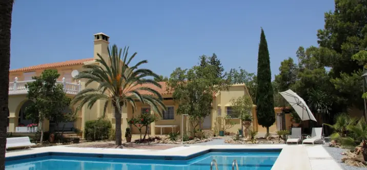 Villa independiente R3209428 1