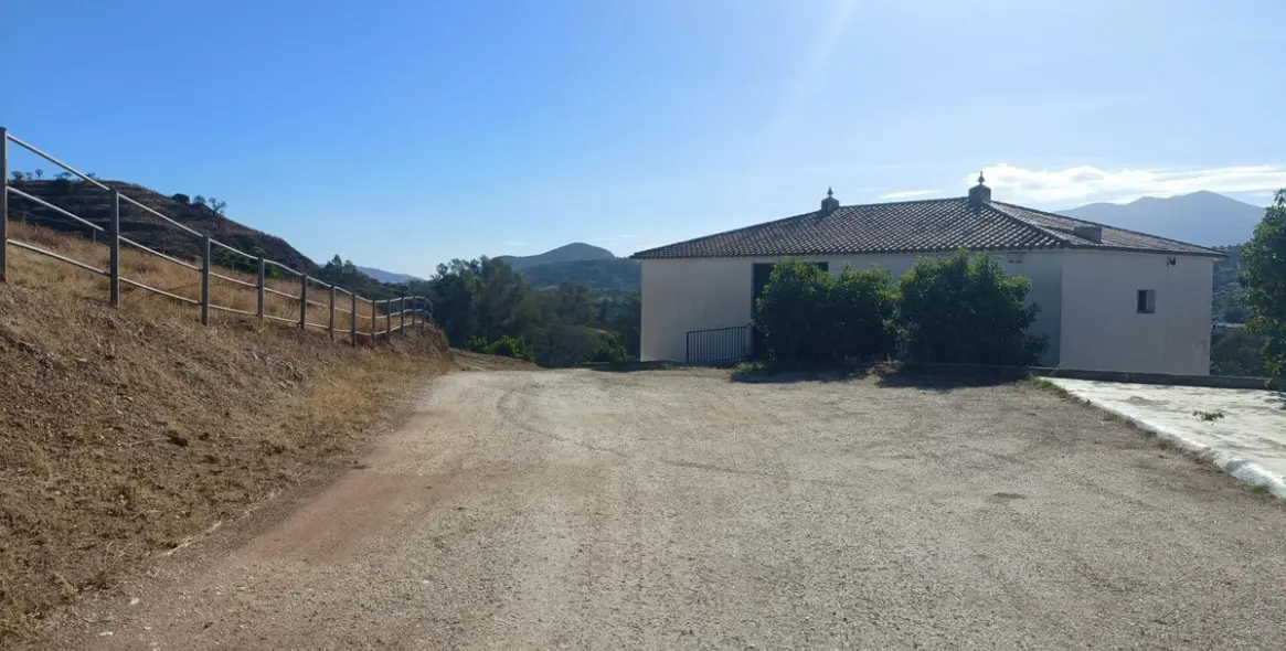 Venta de finca - cortijo en Coín 74