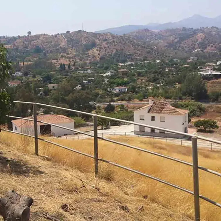 Sale of finca - cortijo in Coín