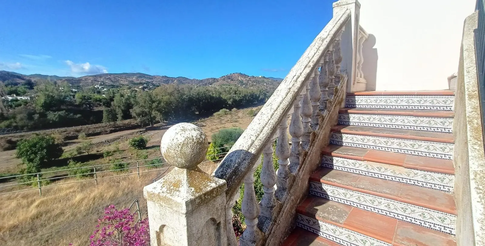 Sale of finca - cortijo in Coín 23