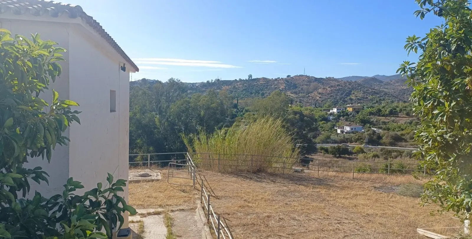 Sale of finca - cortijo in Coín 75