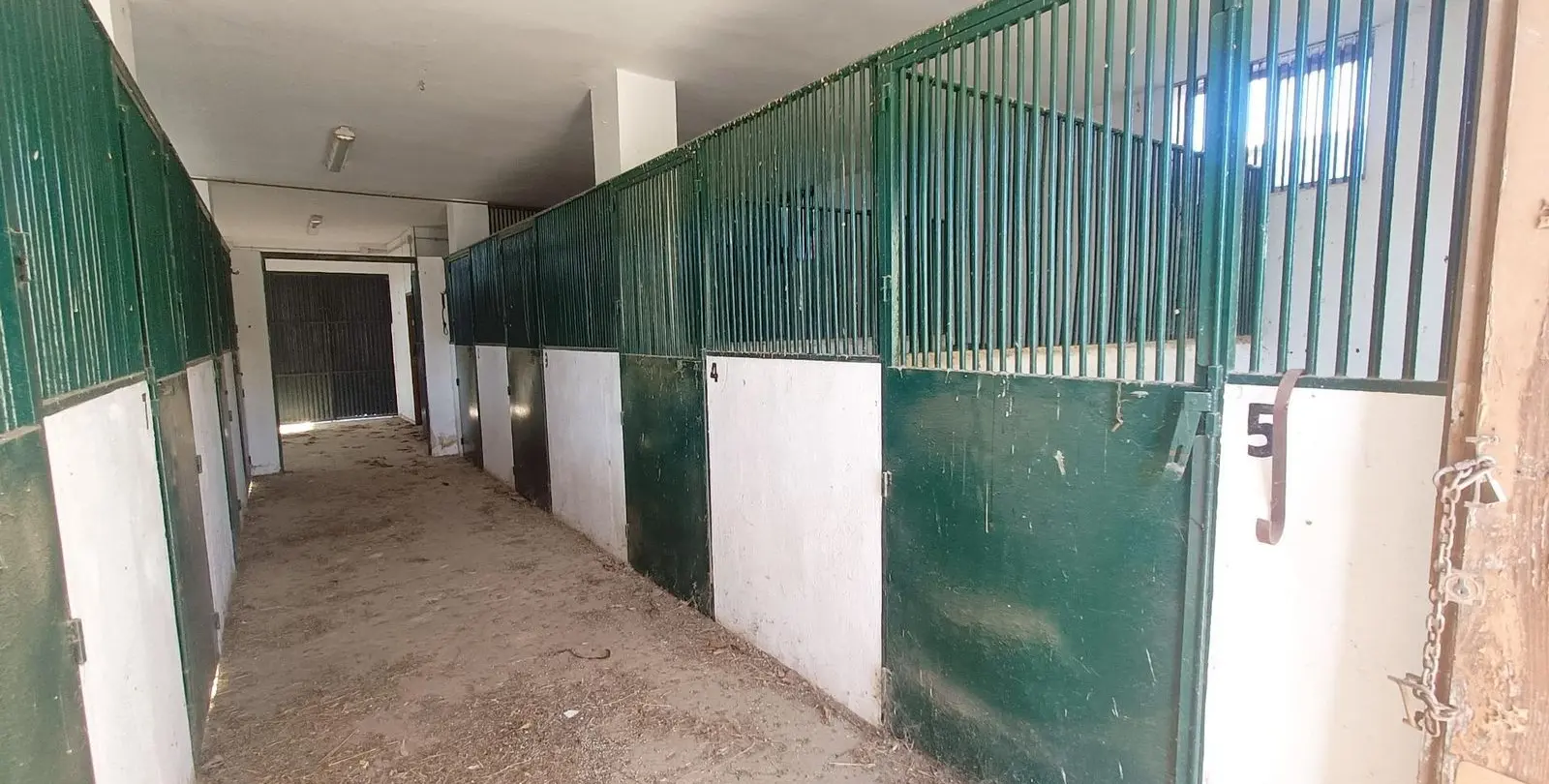 Sale of finca - cortijo in Coín 89