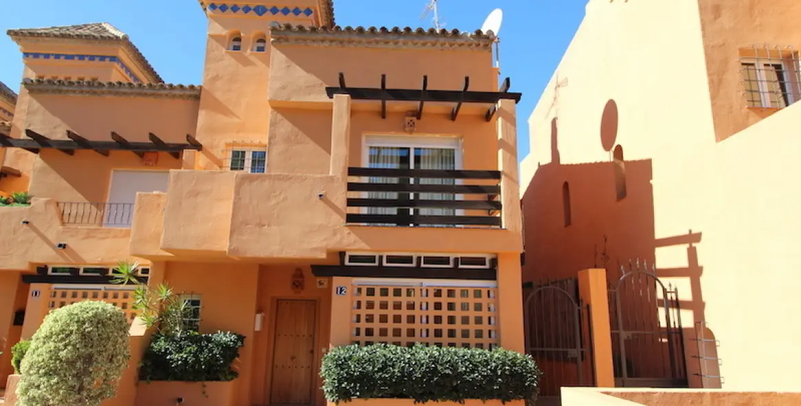 Sale of semi-detached house in Marbella (district The Golden Mile) 1